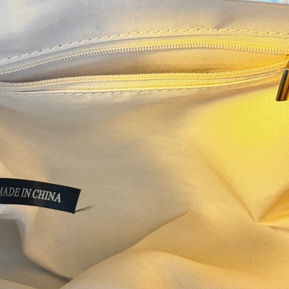 Patent Vinyl Dome Satchel Handbag  Cream Gold Frame Clasp  Structured Top Handle - Picture 11 of 13